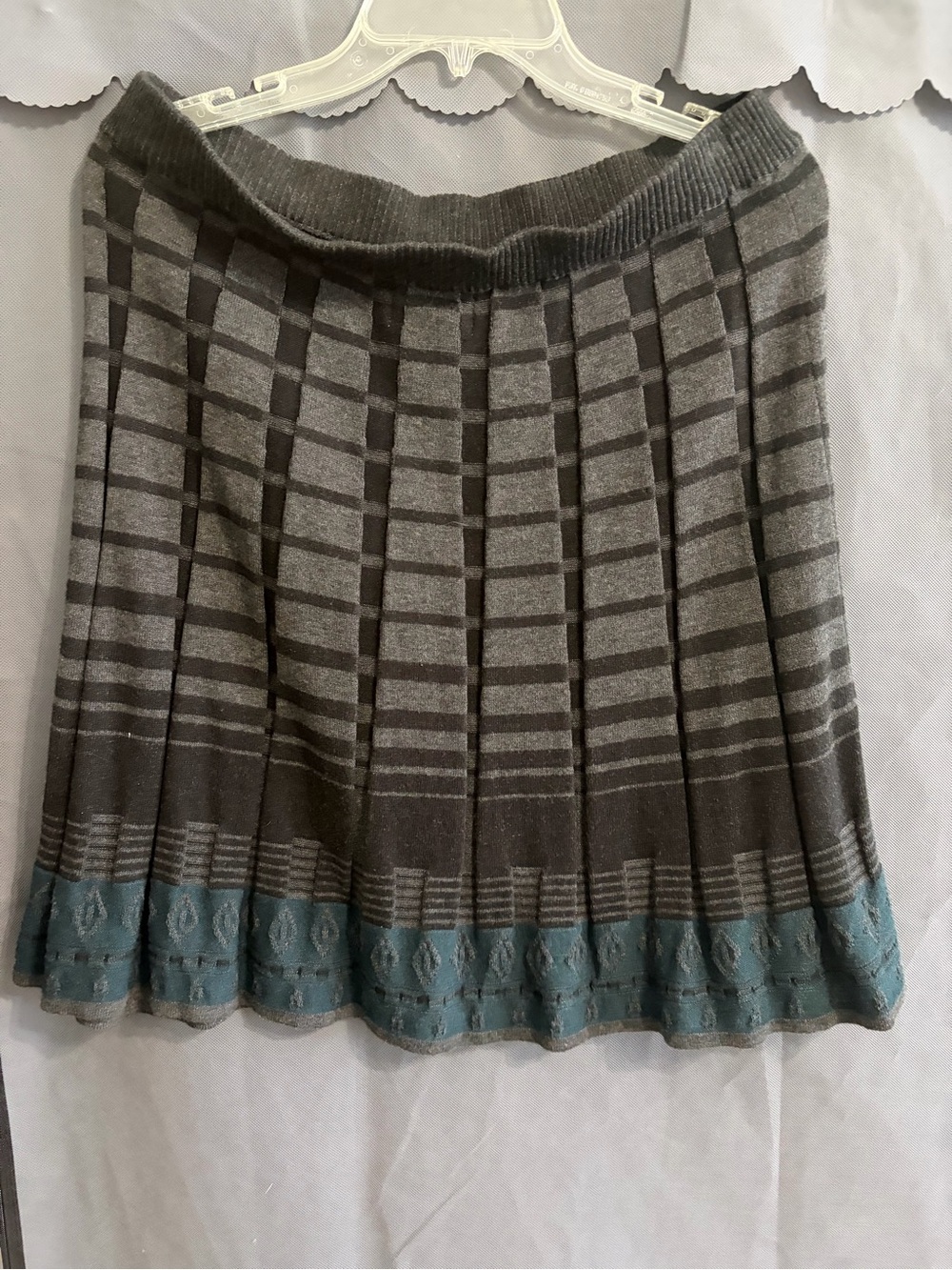 Gray Pleated Knit Mini Skirt with Teal Hem